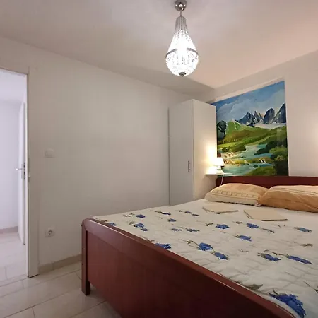 Koralj 3 With A Heated Pool Krk Town