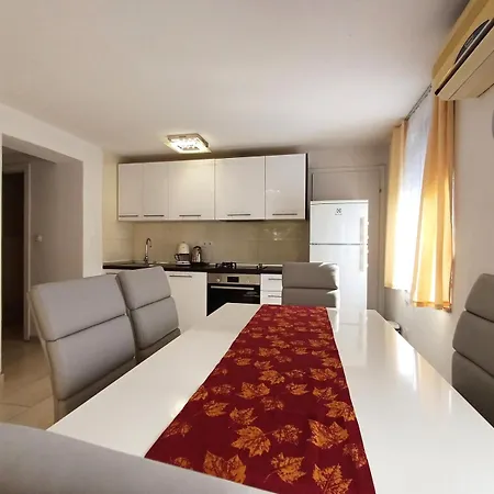 Koralj 3 With A Heated Pool